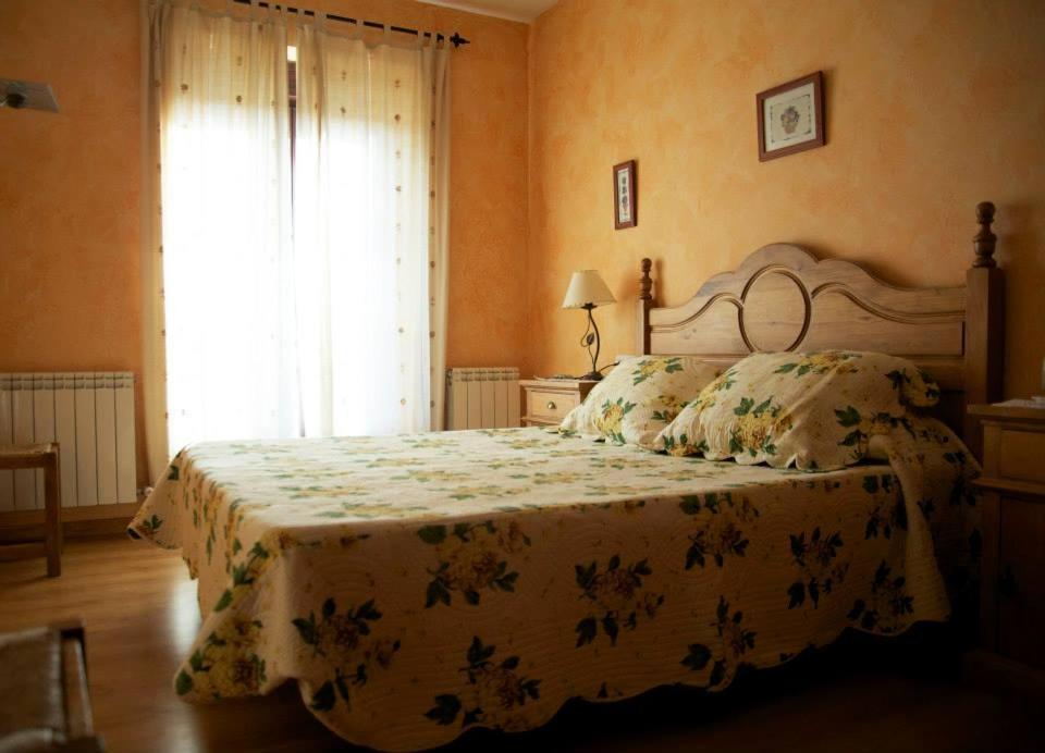 El Meson De Gredos Ferienhaus *